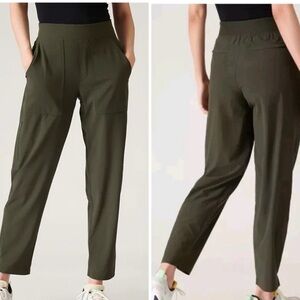 Athleta Brooklyn Utility Joggers Aspen Olive Sz 12 EUC